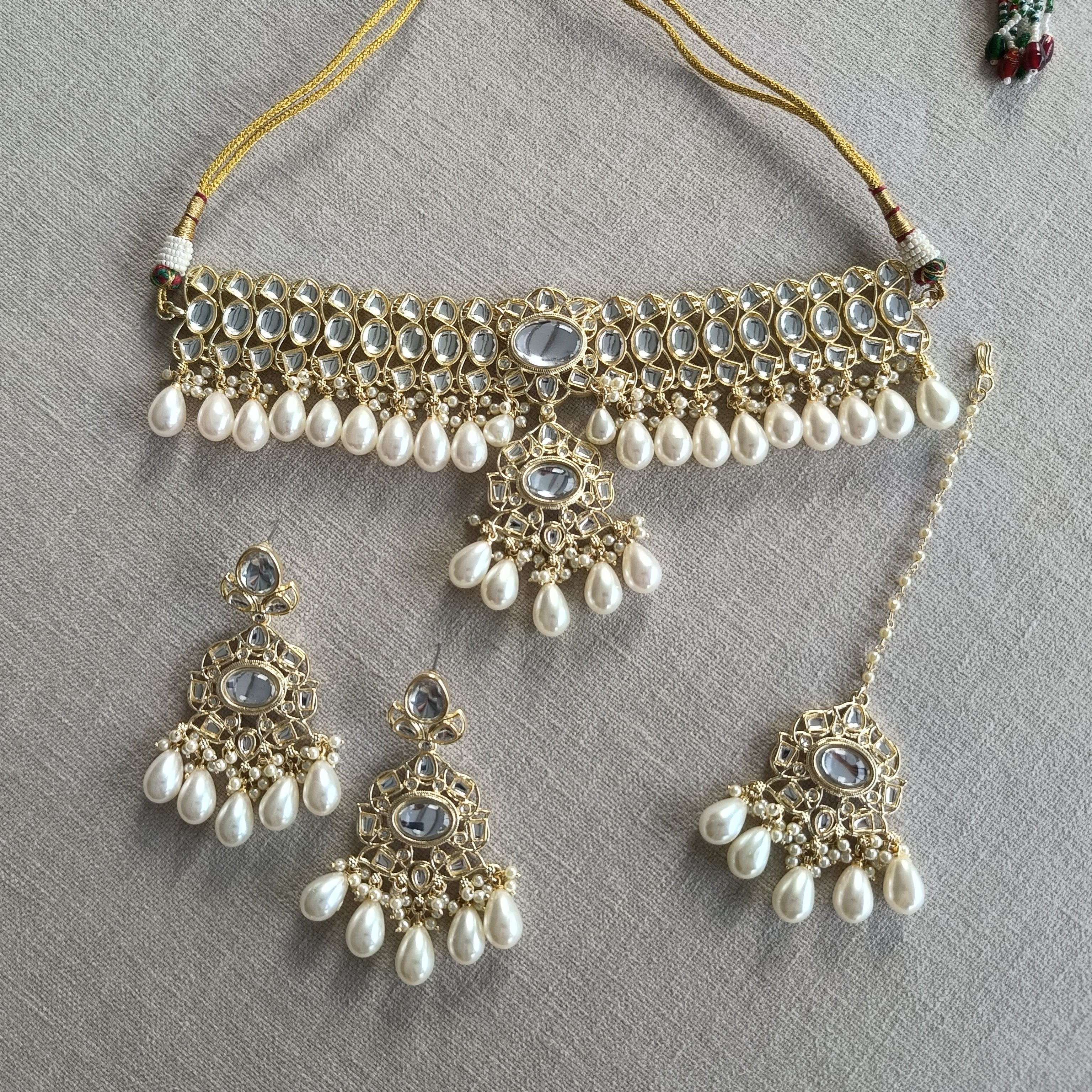 Palace Jewels Necklace Set