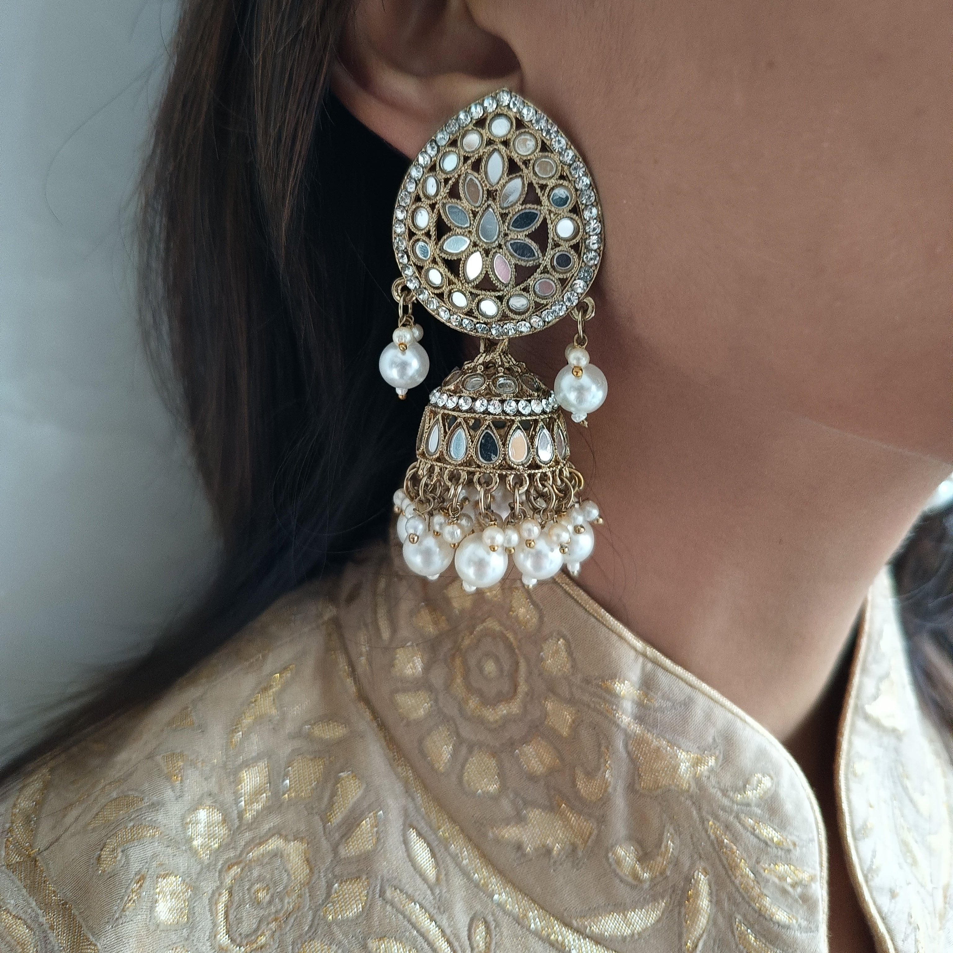 Bansari Earrings & Mang Tikka Set