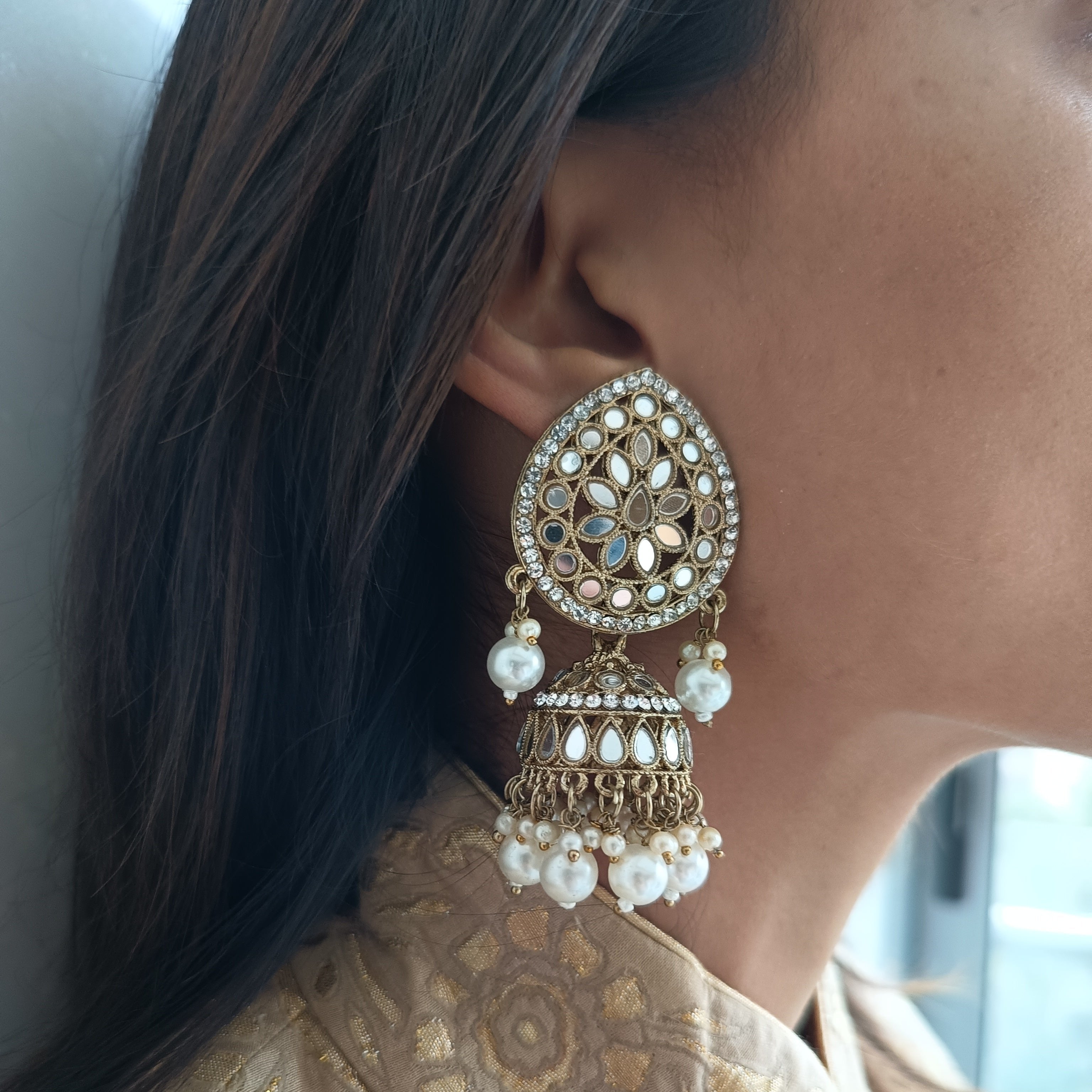 Bansari Earrings & Mang Tikka Set