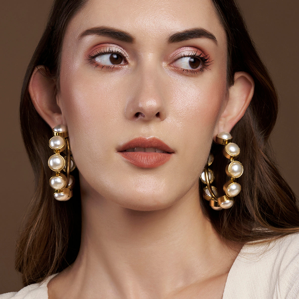 Clio Pearl Hoops
