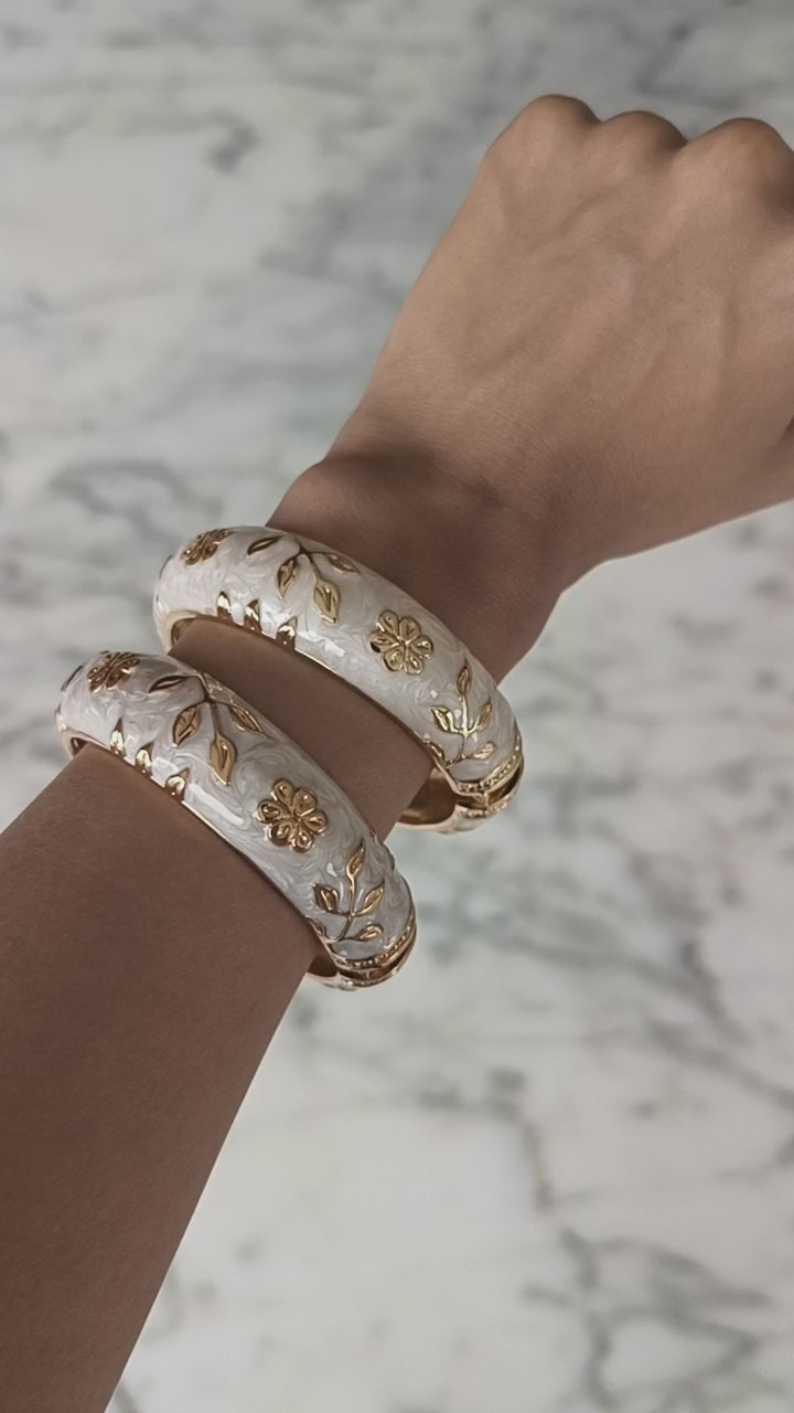 Lotus Bangle