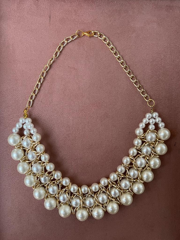 Meeala Necklace & Earrings
